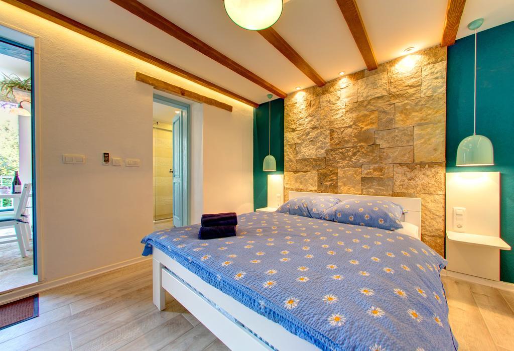 Mike 4* Mostar